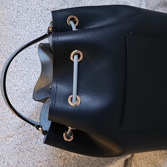 Kate Spade Navy Blue Bucket Bag/ Shoulder Strap/ Dust Bag Like New Approx12x10 - Picture 2 of 4